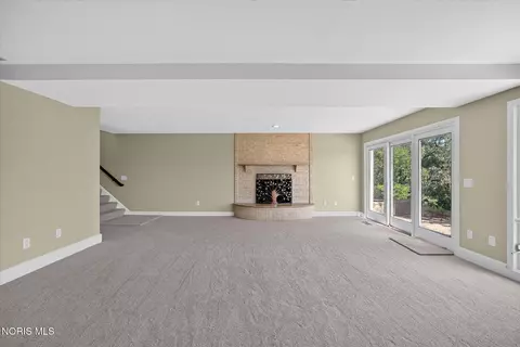 Living - 2708 Riverview Dr, Maumee, OH 43537 photo 3 of 9