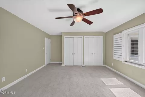 Bedroom - 2708 Riverview Dr, Maumee, OH 43537 photo 5 of 6