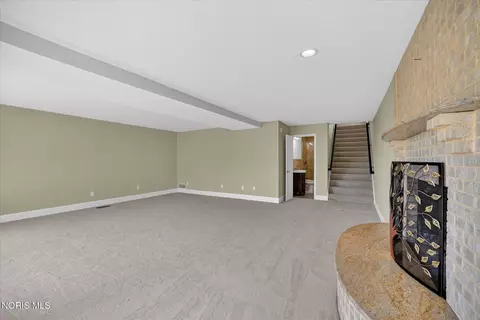 Living - 2708 Riverview Dr, Maumee, OH 43537 photo 4 of 9