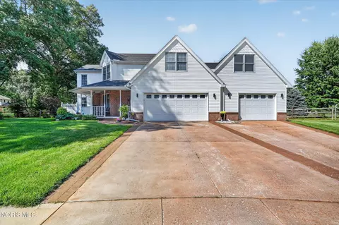 7224 Lilac Ct, Holland, OH 43528