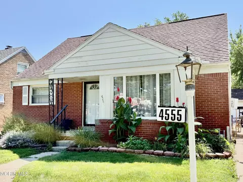 4555 S May Ave, Toledo, OH 43614