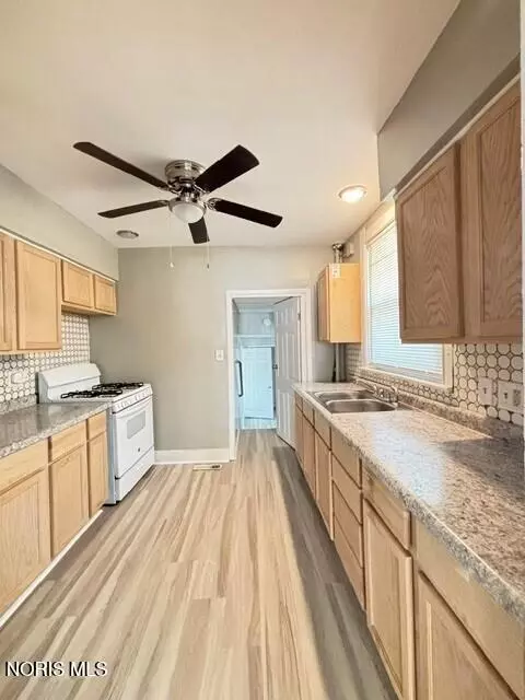 1023 Elysian Ave, Toledo, OH 43607 photo 7