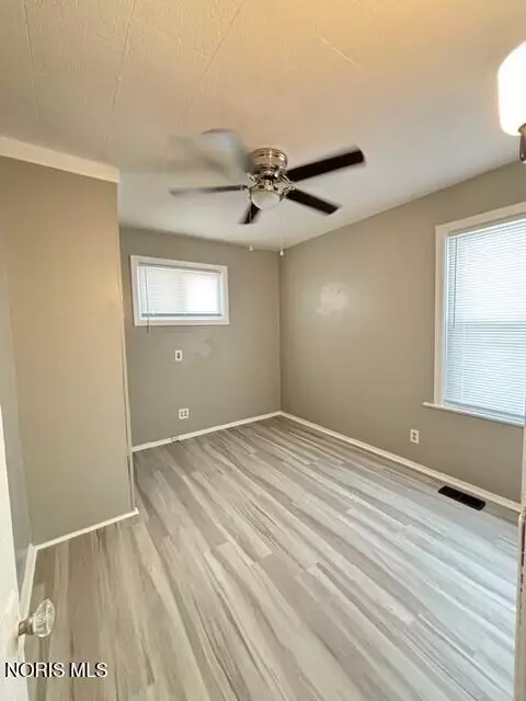 1023 Elysian Ave, Toledo, OH 43607 photo 5