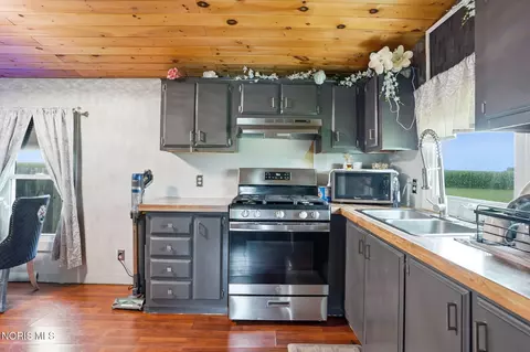 Kitchen - 7572 Ohio 309, Ada, OH 45810 photo 1 of 3