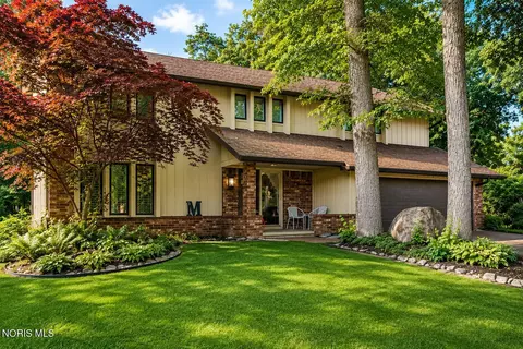 5329 Fredelia Dr, Toledo, OH 43623