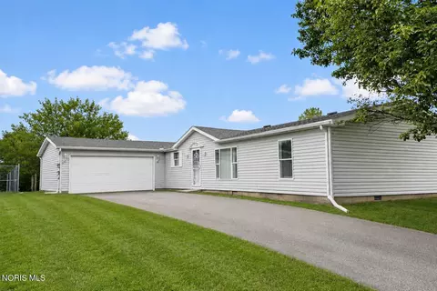 4600 Blue Rock Ct, Toledo, OH 43615