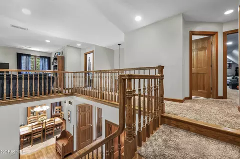 Entry Way - 5500 Brookview Ln, Upper Sandusky, OH 43351 photo 6 of 8