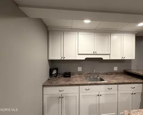 Kitchen - 5500 Brookview Ln, Upper Sandusky, OH 43351 photo 8 of 8