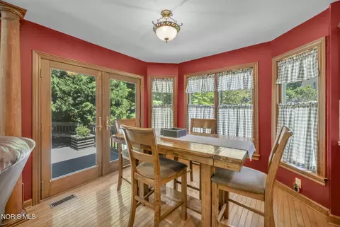Dining - 5500 Brookview Ln, Upper Sandusky, OH 43351 photo 4 of 6