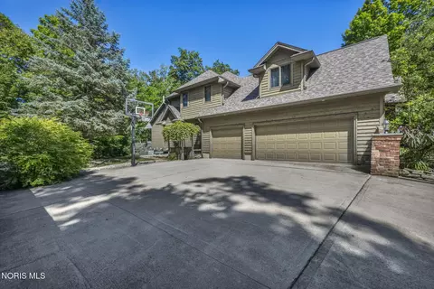 Exterior - 5500 Brookview Ln, Upper Sandusky, OH 43351 photo 6 of 8