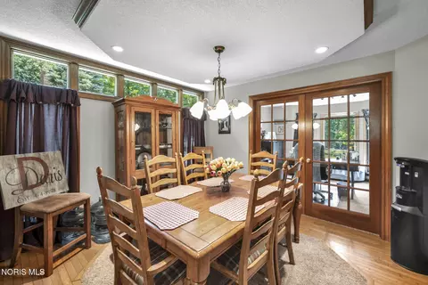 Dining - 5500 Brookview Ln, Upper Sandusky, OH 43351 photo 3 of 6