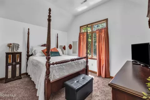 Bedroom - 5500 Brookview Ln, Upper Sandusky, OH 43351 photo 6 of 7