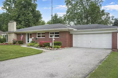 318 Morris Dr, Montpelier, OH 43543