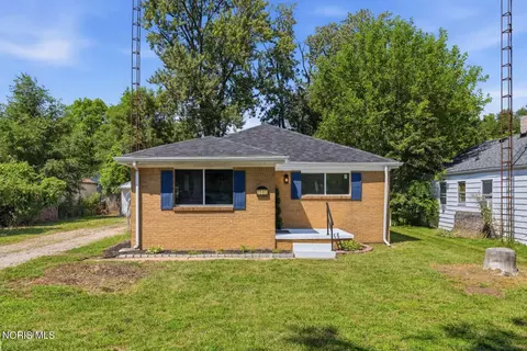 2560 Koehler Ave, Toledo, OH 43613