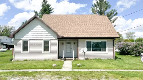 203 E Ash St, Continental, OH 45831 photo 4