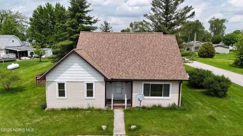 203 E Ash St, Continental, OH 45831 photo 3