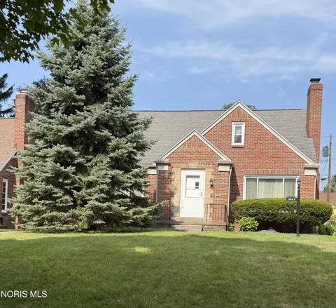 3023 Barrington Dr, Toledo, OH 43606