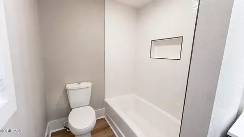 Bath - 406 N Cherry St, Paulding, OH 45879 photo 4 of 5