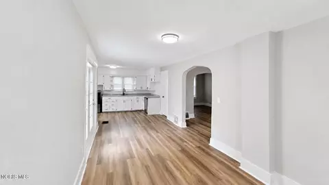 Entry Way - 406 N Cherry St, Paulding, OH 45879 photo 2 of 3