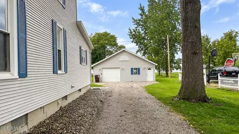 Exterior - 406 N Cherry St, Paulding, OH 45879 photo 6 of 7
