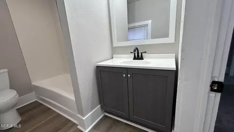 Bath - 406 N Cherry St, Paulding, OH 45879 photo 5 of 5