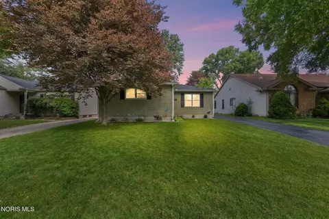 5102 Planet Ave, Toledo, OH 43623