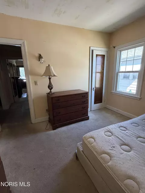 Bedroom - 614 Wamba Ave, Toledo, OH 43607 photo 2 of 4