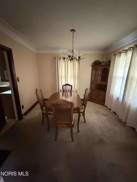 Dining - 614 Wamba Ave, Toledo, OH 43607 photo 1 of 1