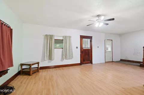 Living - 507 W Perry St, Paulding, OH 45879 photo 3 of 4