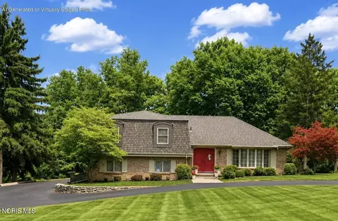 1463 Creekwood Ln, Toledo, OH 43614