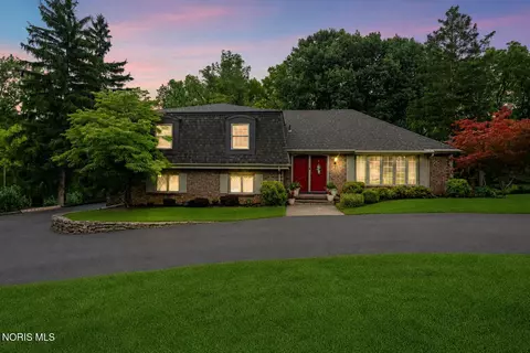 1463 Creekwood Ln, Toledo, OH 43614