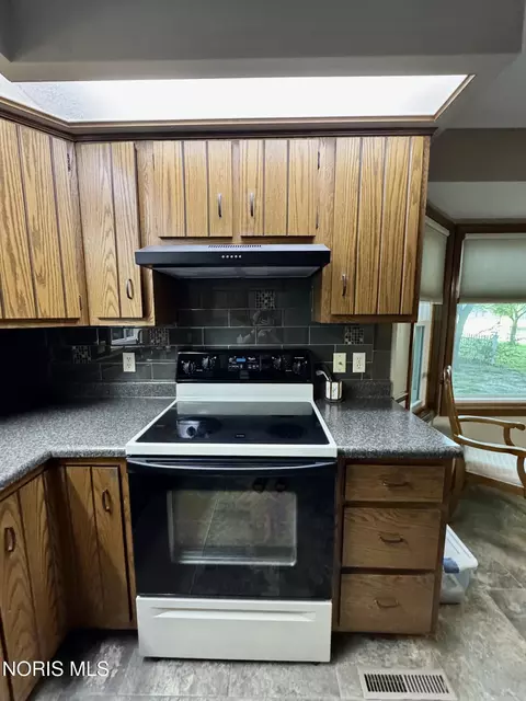 Kitchen - 113 Scott Dr, Bryan, OH 43506 photo 1 of 3