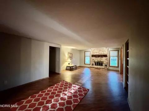 Living - 113 Scott Dr, Bryan, OH 43506 photo 2 of 5