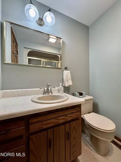Bath - 113 Scott Dr, Bryan, OH 43506 photo 5 of 5