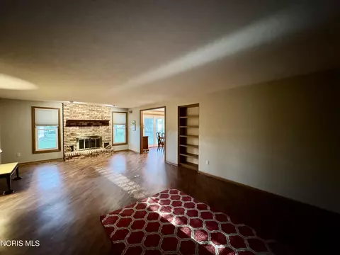 Living - 113 Scott Dr, Bryan, OH 43506 photo 3 of 5