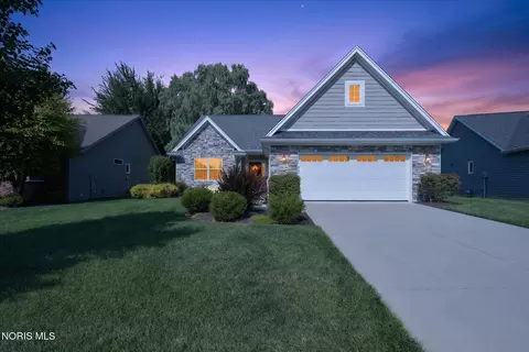 25136 Rocky Harbour Dr, Perrysburg, OH 43551