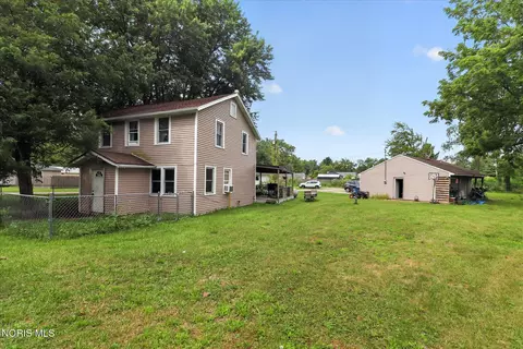 11869 Canal Ave, Curtice, OH 43412