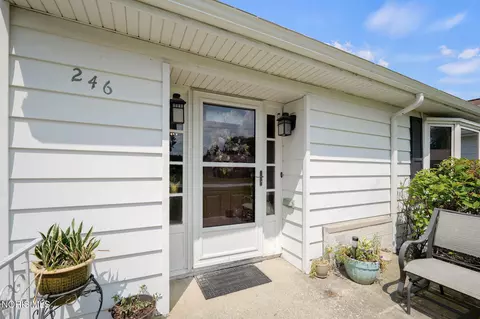 Exterior - 246 Eagle St, Findlay, OH 45840 photo 4 of 10
