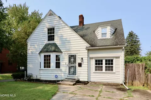 Exterior - 825 Secor Rd, Toledo, OH 43607 photo 5 of 5