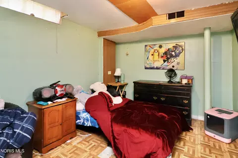 Bedroom - 825 Secor Rd, Toledo, OH 43607 photo 8 of 8