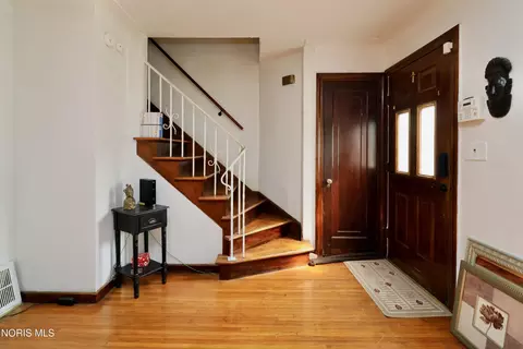 Entry Way - 825 Secor Rd, Toledo, OH 43607 photo 1 of 5