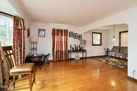 Living - 825 Secor Rd, Toledo, OH 43607 photo 1 of 2