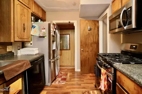 Kitchen - 825 Secor Rd, Toledo, OH 43607 photo 3 of 3