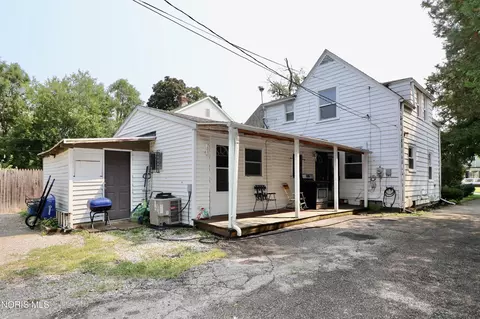 Exterior - 825 Secor Rd, Toledo, OH 43607 photo 4 of 5