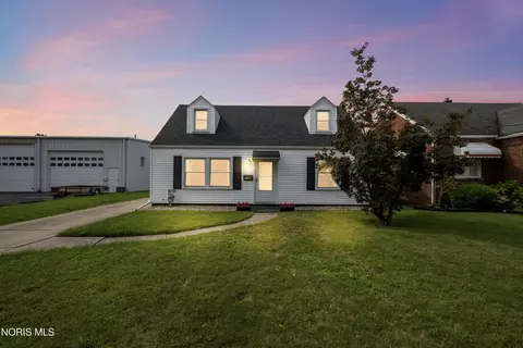 2748 106th St, Toledo, OH 43611