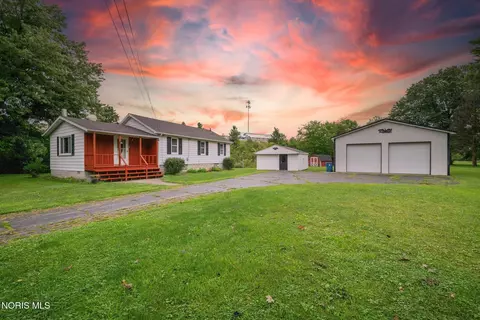 29226 Hufford Rd, Perrysburg, OH 43551