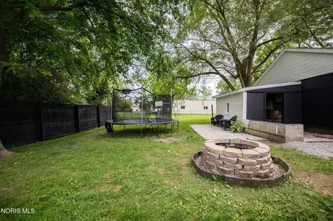 Exterior - 259 W Patterson St, Dunkirk, OH 45836 photo 5 of 5
