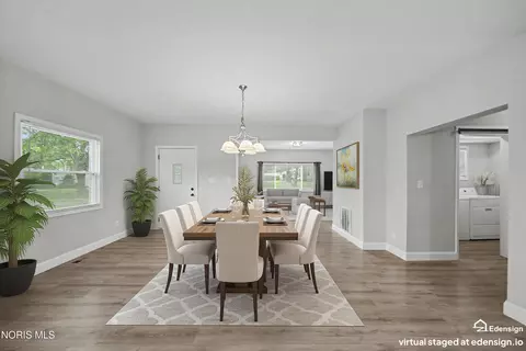 Dining - 622 E Franklin St, Kenton, OH 43326 photo 2 of 2