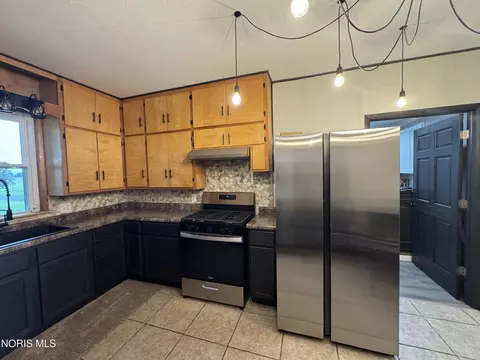Kitchen - 05366 County Road 19, Stryker, OH 43557 photo 3 of 4
