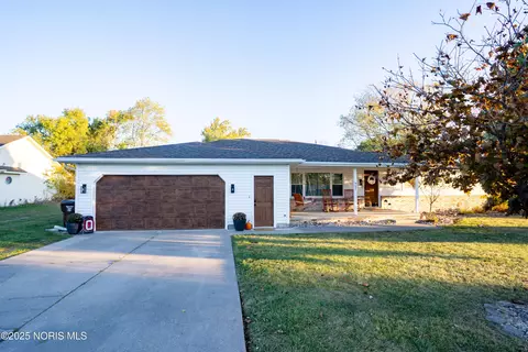 907 Country View Dr, Paulding, OH 45879